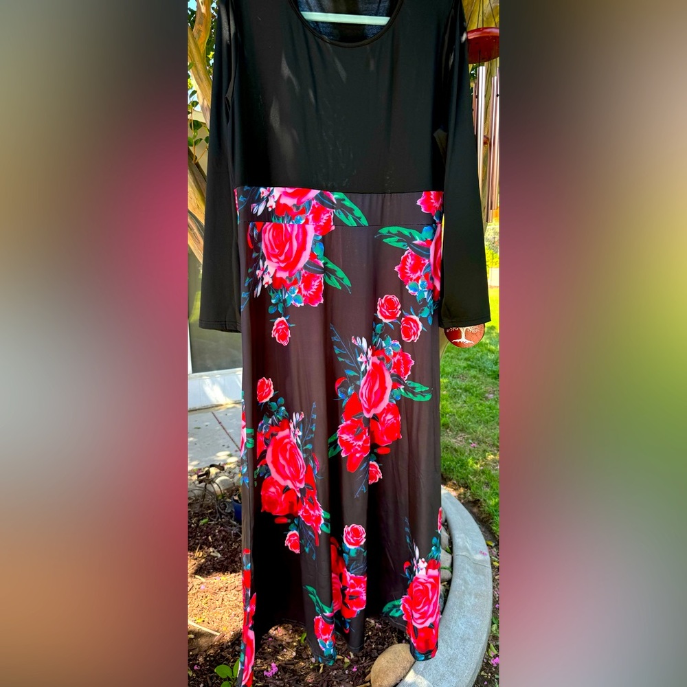 2XL Black and Rose Floral Dress